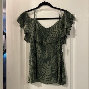 NWT Old Navy Floral off-the-shoulder top